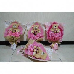 VALENTINE GIFT FLOWERS WITH  CHOCOLATE 01