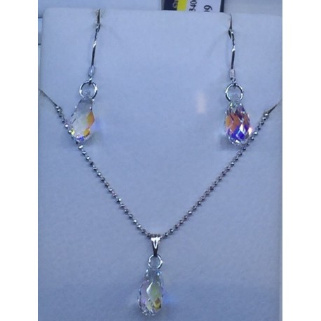 Jewelry Set adorned with Crystals