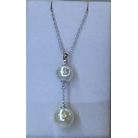 Necklace adorned with Crystals Pearl