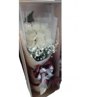 White 6 roses in box