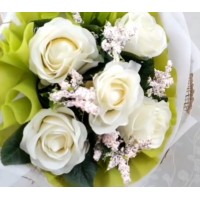 5 White  roses flowers